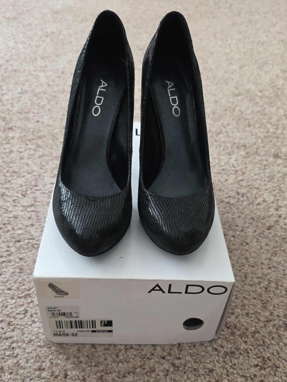 ALDO Women’s Black Textured Round-Toe Pumps, Size 37/7. Style: Marx